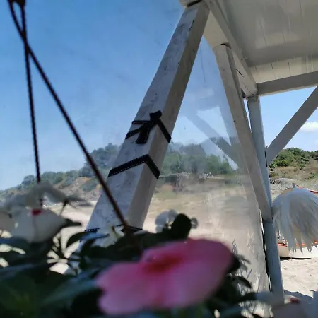 Sea Caravan/camper On The * كيتن