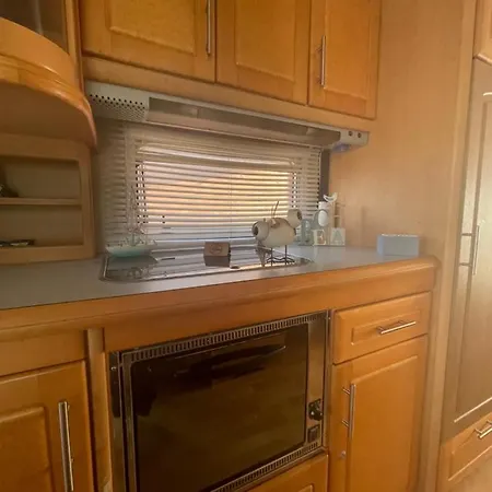 Къмпинг Sea Caravan/camper On The Китен