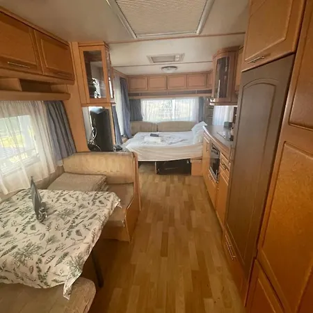 Sea Caravan/camper On The Къмпинг *