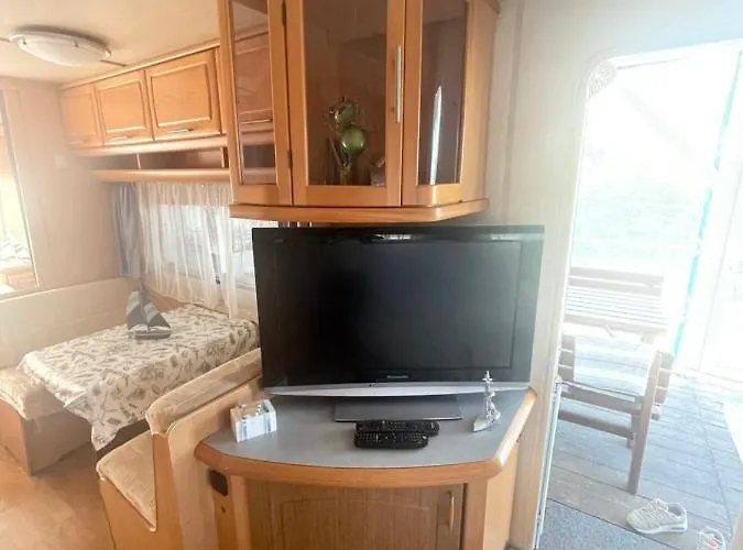 Sea Caravan/camper On The كيتن