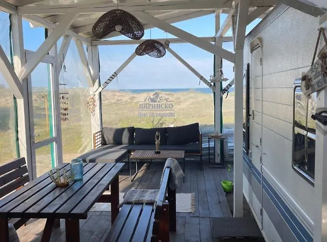 Sea Caravan/camper On The مكان تخييم *