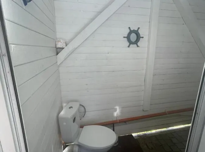 مكان تخييم Sea Caravan/camper On The *