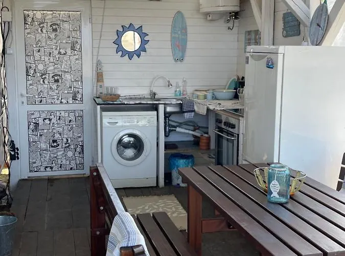 مكان تخييم Sea Caravan/camper On The كيتن