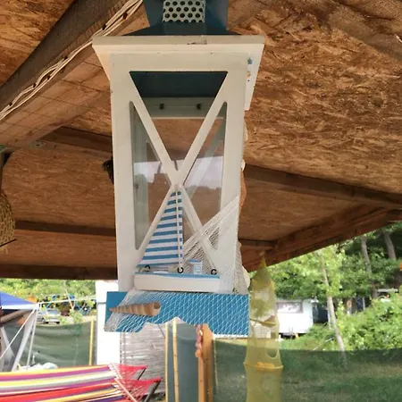 مكان تخييم Sea Caravan/camper On The *