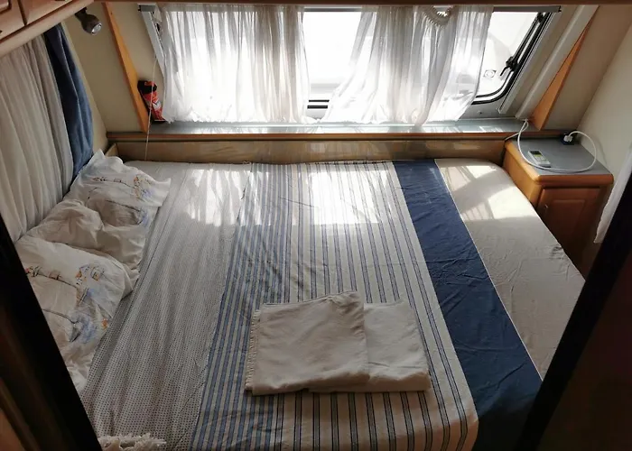 Sea Caravan/camper On The 키텐