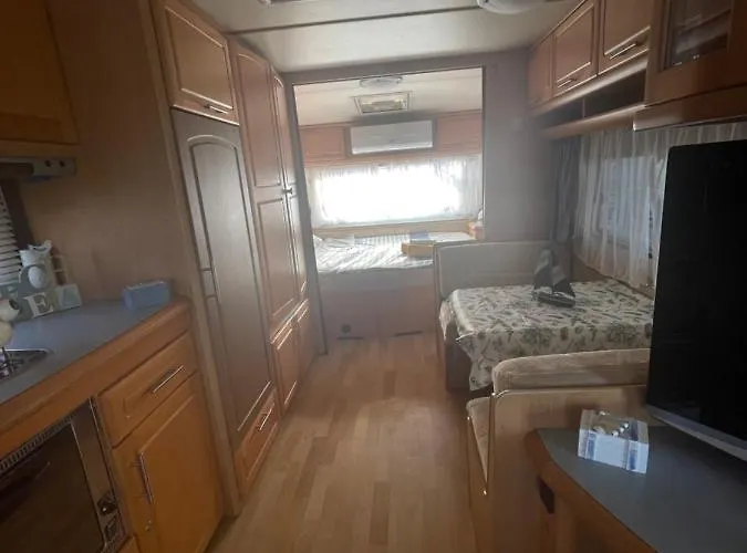 Sea Caravan/camper On The *