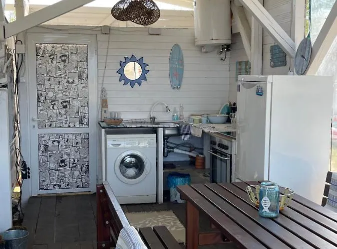 Sea Caravan/camper On The 키텐